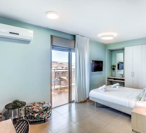 Family Studio Apartment with Bunkbeds and Balcony