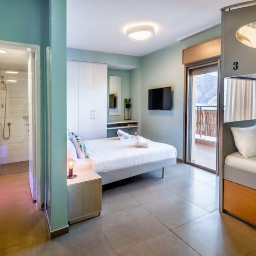 Family Studio Apartment with Bunkbeds and Balcony