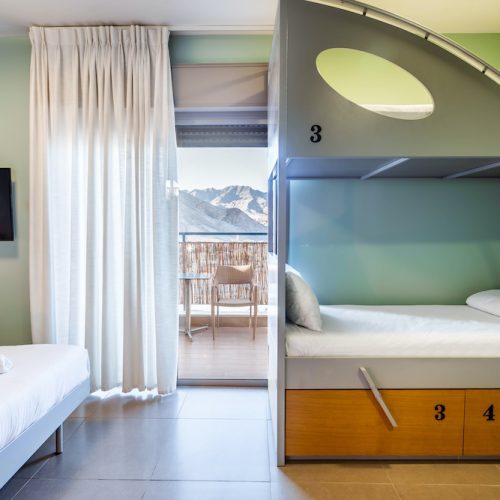Family Studio Apartment with Bunkbeds and Balcony