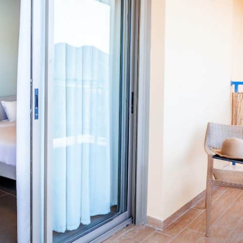 Family Studio Apartment with Bunkbeds and Balcony