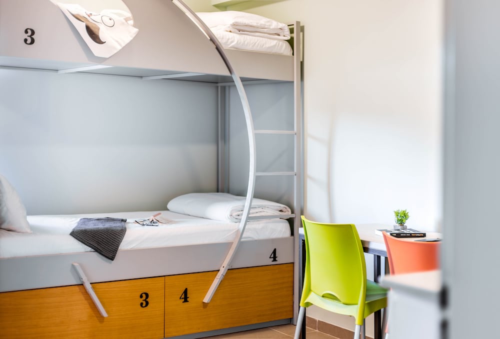 Family Studio Apartment with Bunkbeds and Balcony